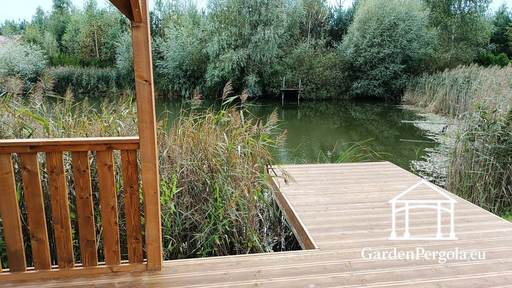 Gazebo de madera de 3x4 m con una espaciosa terraza de 4x4 m