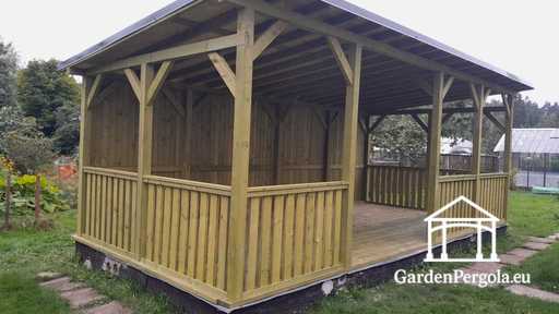 Gazebo de madera natural de 4x7 m — espacioso gazebo de jardín con suelo, barandillas y techo a un agua
