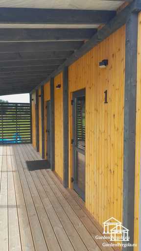Extensión de Casa de Madera Natural con Terraza Cubierta